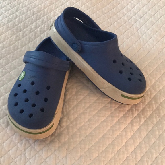 boys crocs size 10